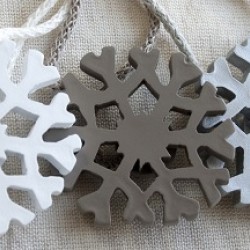 *Magnetic Snowflakes Curtain Decorations